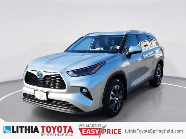 2022 Toyota Highlander Hybrid XLE