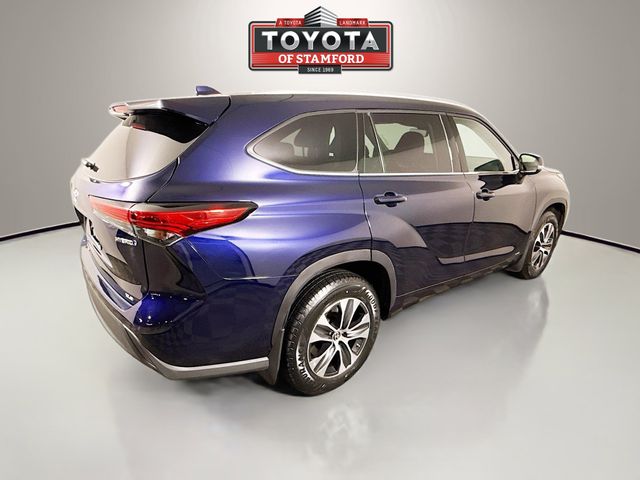 2022 Toyota Highlander Hybrid XLE