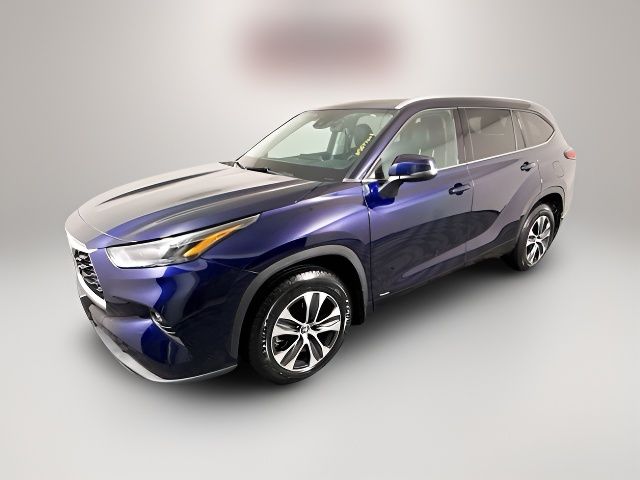 2022 Toyota Highlander Hybrid XLE