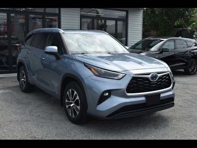 2022 Toyota Highlander Hybrid XLE