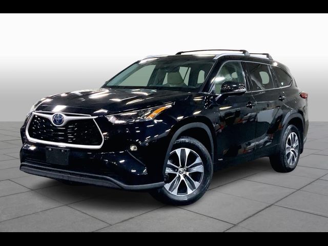 2022 Toyota Highlander Hybrid XLE