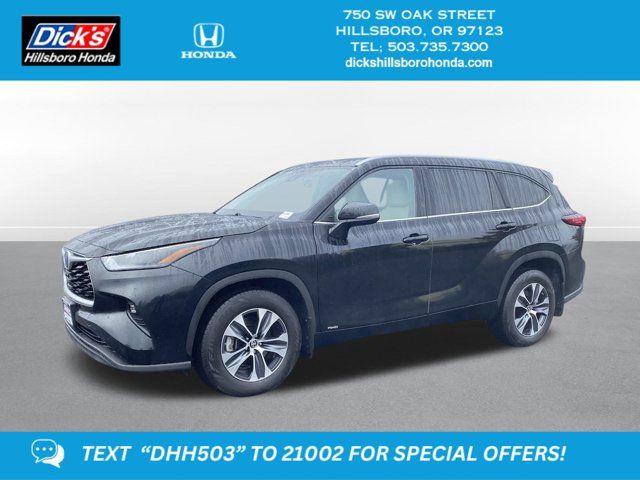 2022 Toyota Highlander Hybrid XLE