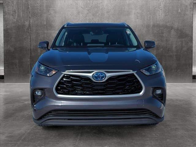 2022 Toyota Highlander Hybrid XLE