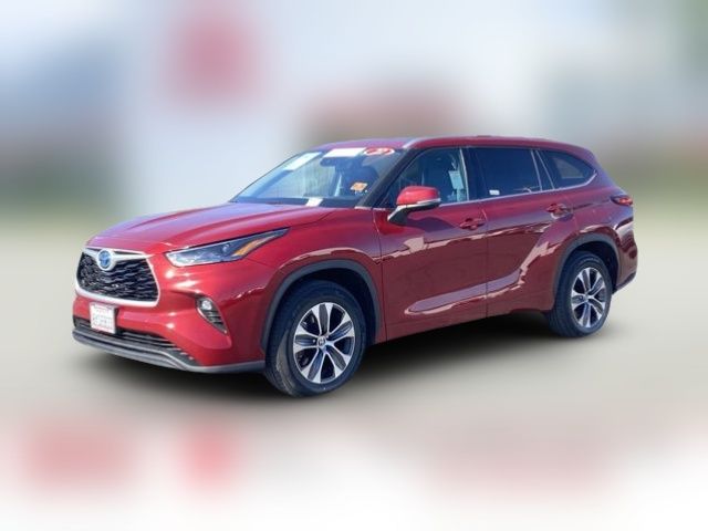 2022 Toyota Highlander Hybrid XLE