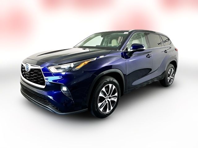 2022 Toyota Highlander Hybrid XLE