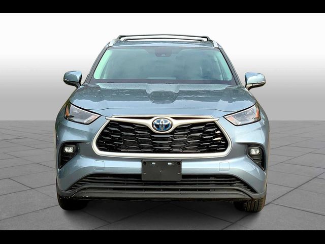 2022 Toyota Highlander Hybrid XLE