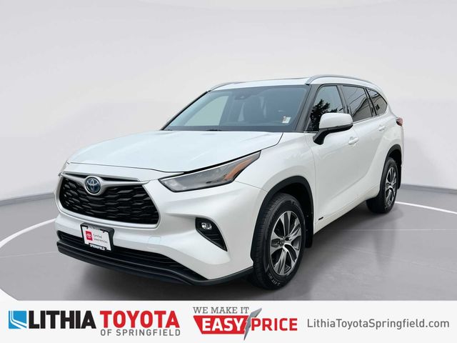 2022 Toyota Highlander Hybrid XLE