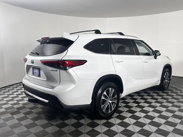 2022 Toyota Highlander Hybrid XLE