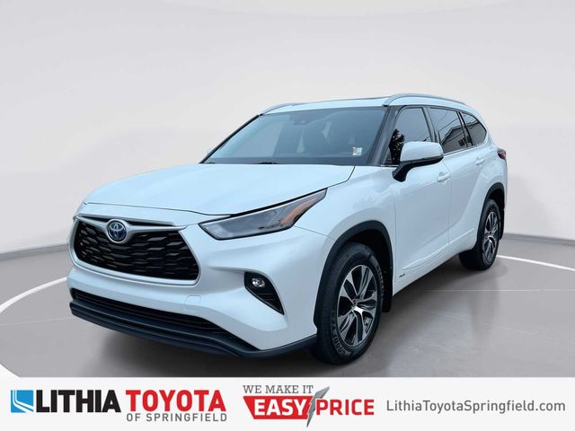 2022 Toyota Highlander Hybrid XLE