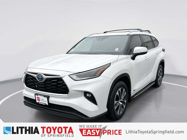 2022 Toyota Highlander Hybrid XLE