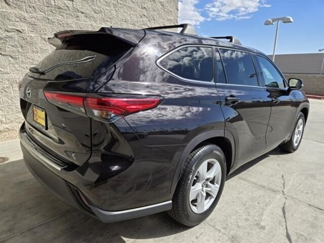 2022 Toyota Highlander L