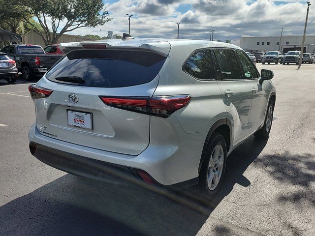 2022 Toyota Highlander L