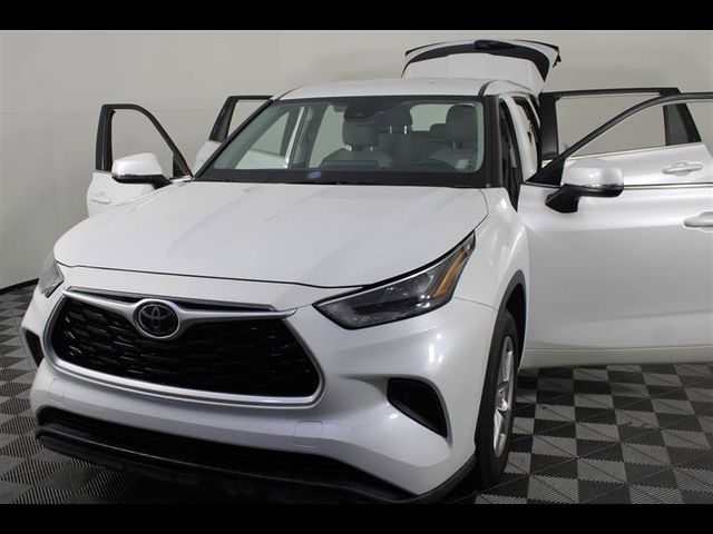 2022 Toyota Highlander L