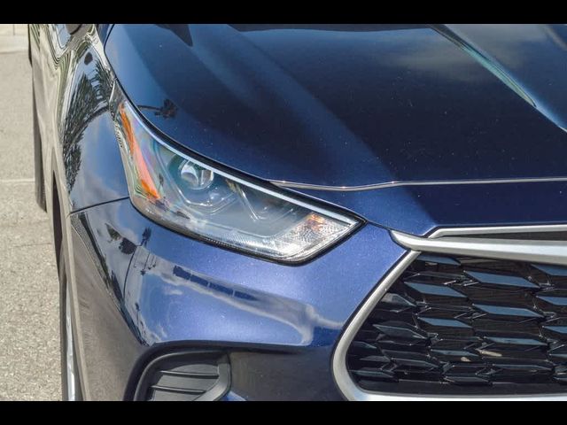 2022 Toyota Highlander L