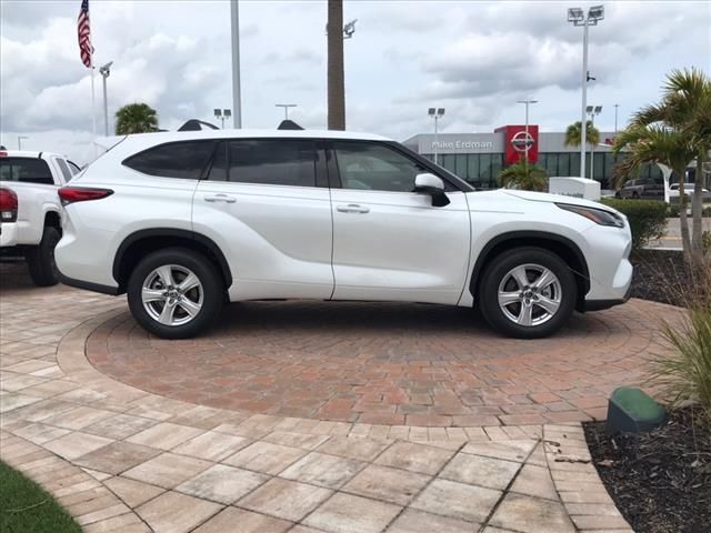 2022 Toyota Highlander L