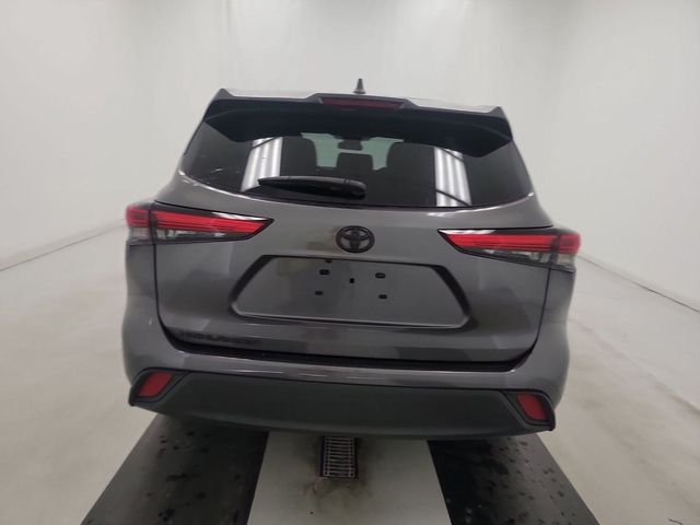 2022 Toyota Highlander L