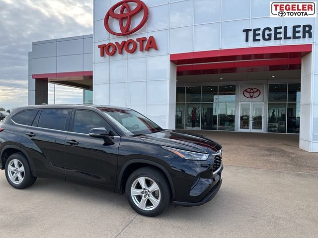 2022 Toyota Highlander L