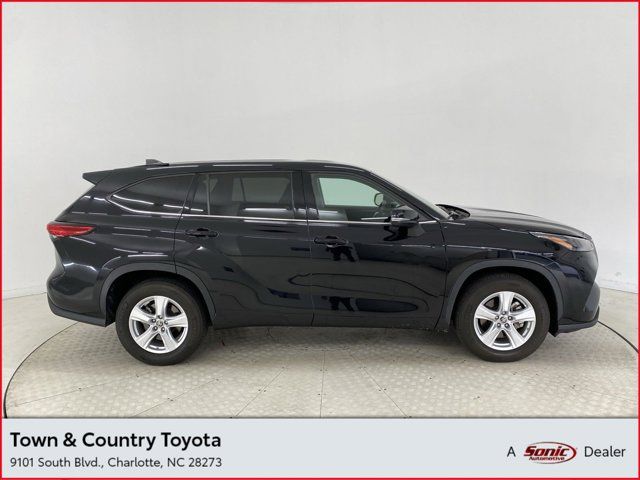 2022 Toyota Highlander L