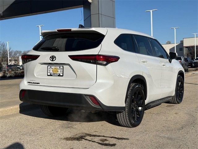 2022 Toyota Highlander L