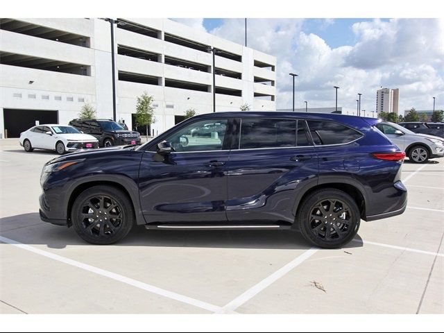 2022 Toyota Highlander L