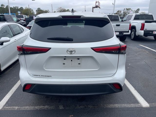 2022 Toyota Highlander L