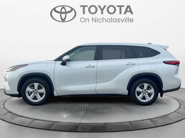 2022 Toyota Highlander L