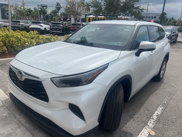 2022 Toyota Highlander L