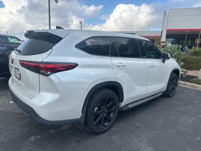 2022 Toyota Highlander L