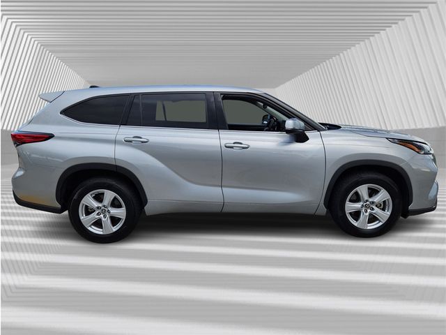 2022 Toyota Highlander L