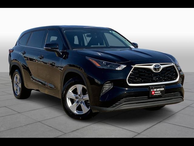 2022 Toyota Highlander L