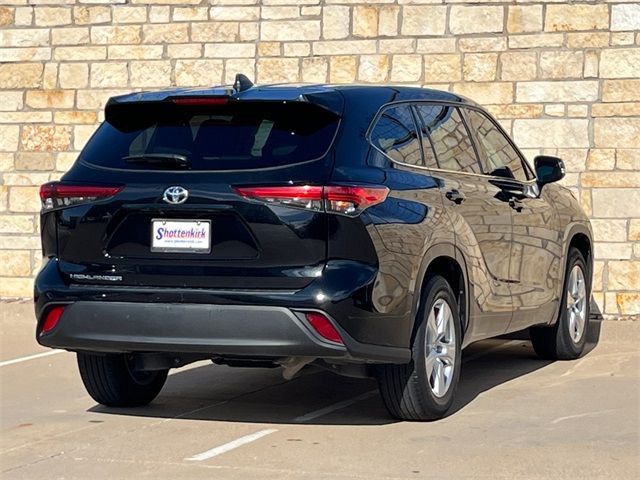 2022 Toyota Highlander L