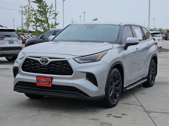 2022 Toyota Highlander L