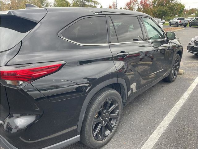 2022 Toyota Highlander L