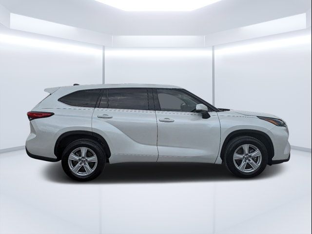 2022 Toyota Highlander L