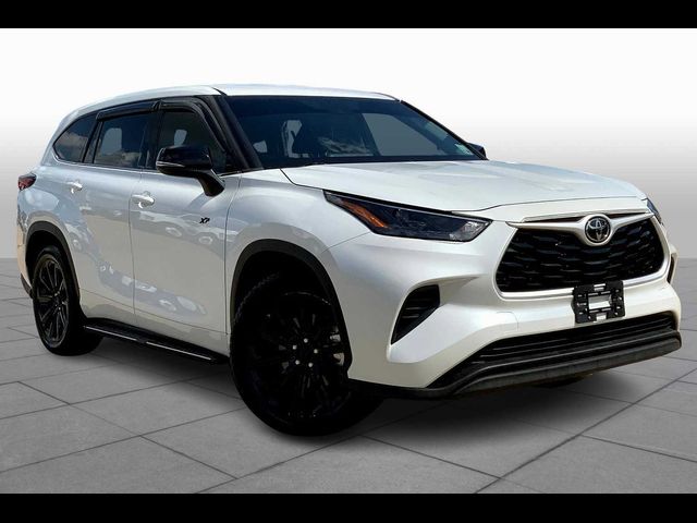 2022 Toyota Highlander L