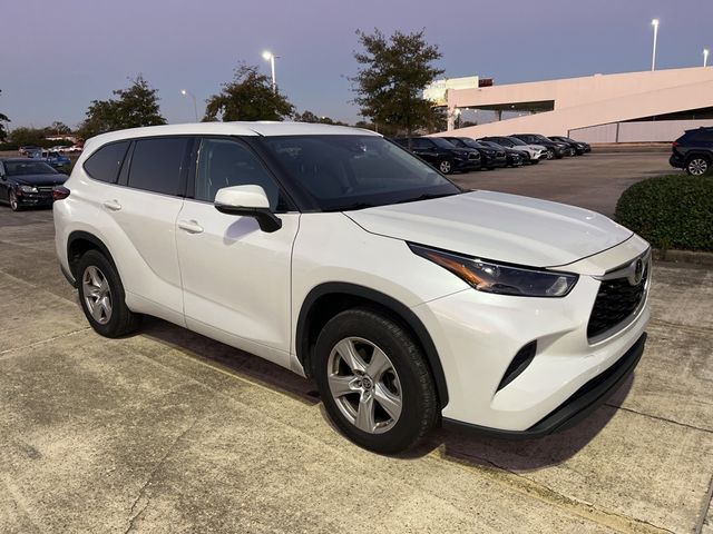 2022 Toyota Highlander L