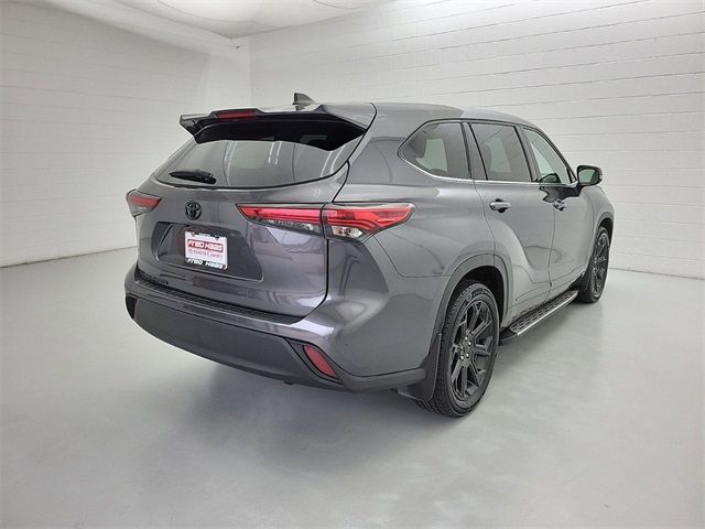 2022 Toyota Highlander L