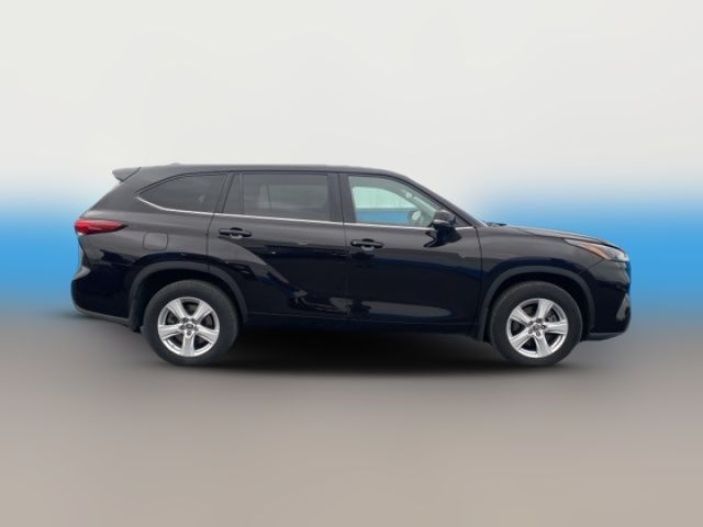 2022 Toyota Highlander L