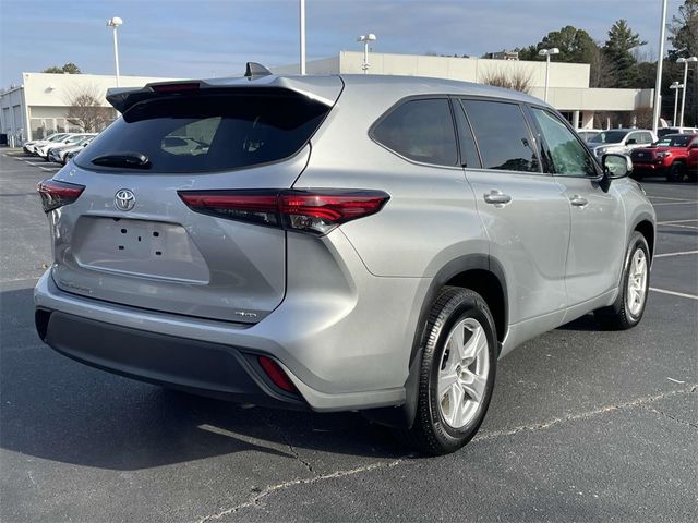 2022 Toyota Highlander L