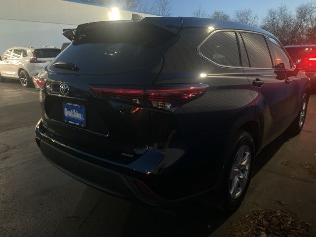 2022 Toyota Highlander L