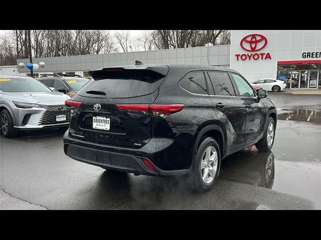 2022 Toyota Highlander L
