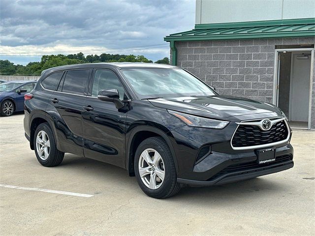 2022 Toyota Highlander L