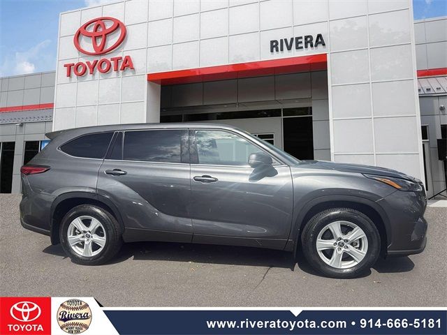 2022 Toyota Highlander L