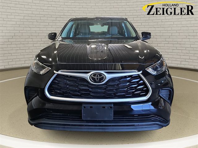 2022 Toyota Highlander L