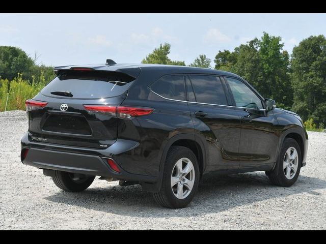 2022 Toyota Highlander L