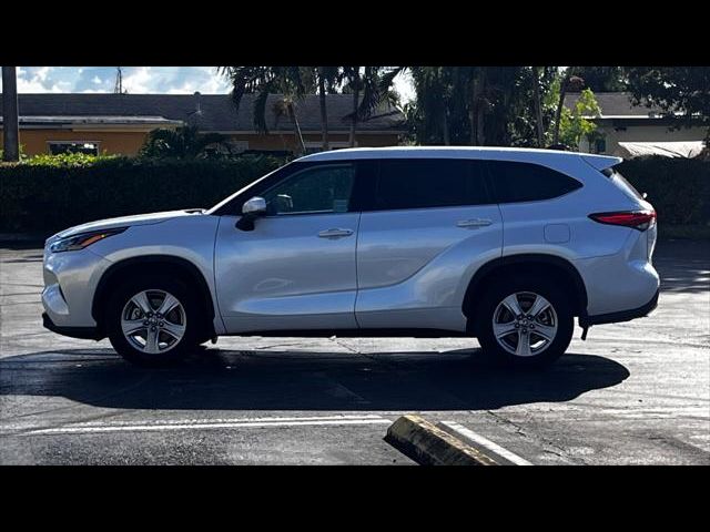 2022 Toyota Highlander L