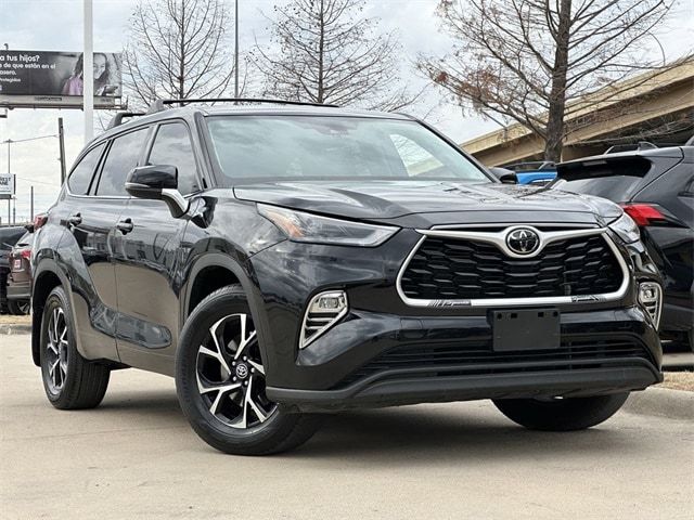 2022 Toyota Highlander L