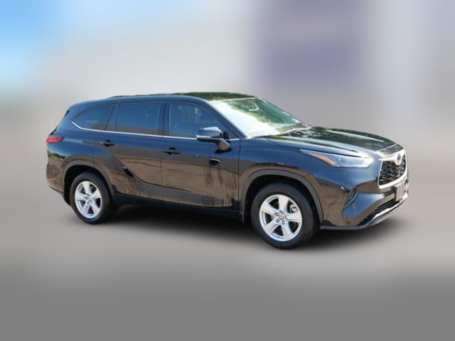 2022 Toyota Highlander L