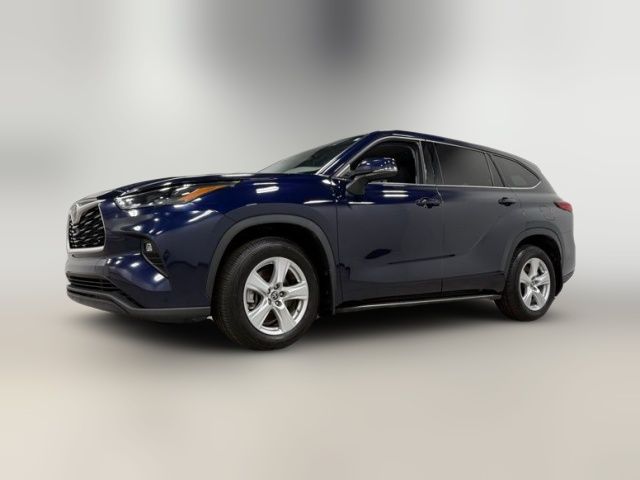 2022 Toyota Highlander LE