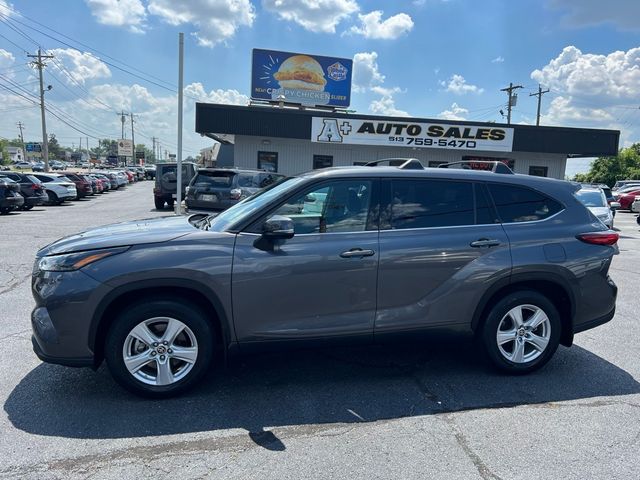 2022 Toyota Highlander LE